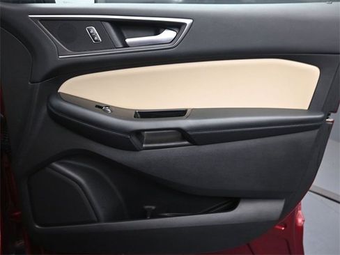 Used 2017 Ford Edge SEL w/ Equipment Group 201A image 30