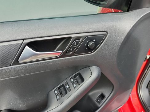 Used 2013 Volkswagen Jetta S image 15