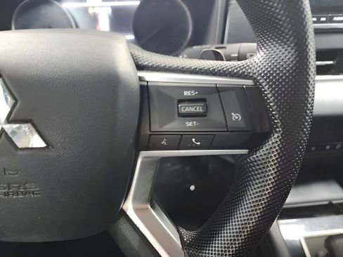 Used 2022 Mitsubishi Outlander ES image 25