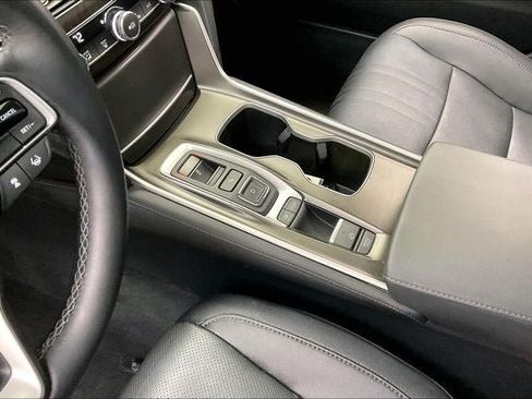 Used 2019 Honda Accord Touring image 16