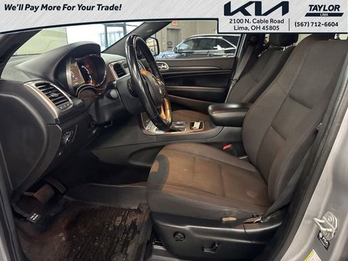 Used 2021 Jeep Grand Cherokee Laredo w/ Security & Convenience Group image 9