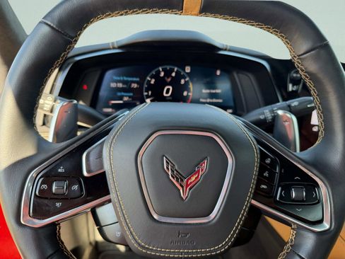 Used 2022 Chevrolet Corvette Stingray Premium Cpe w/ Z51 Performance Package RWD image 18