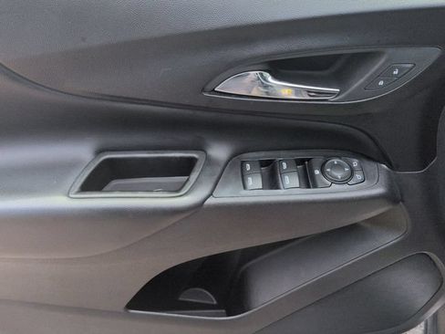 Used 2020 Chevrolet Equinox LT FWD image 24