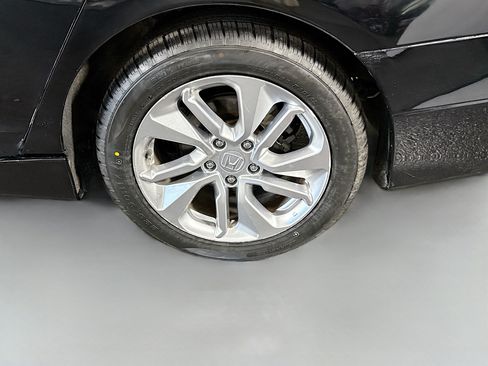 Used 2019 Honda Accord LX image 37