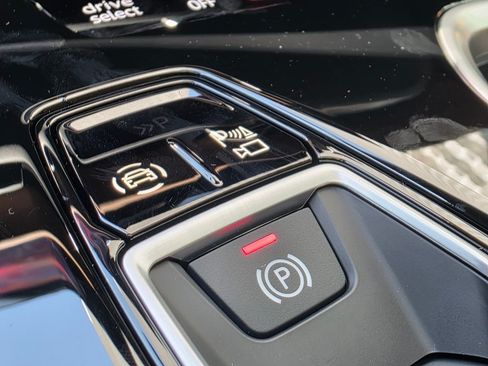 New 2026 Audi A6 Premium Plus AWD/4WD image 25
