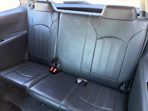 Used 2016 GMC Acadia Denali AWD/4WD image 18