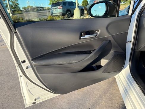 Used 2025 Toyota Corolla Hatchback FWD image 10