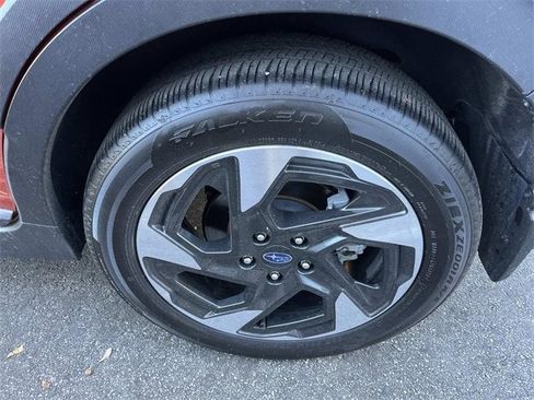 Used 2024 Subaru Crosstrek 2.5i Limited image 3