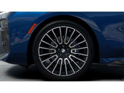 New 2026 BMW 740i xDrive w/ Executive Package image 7