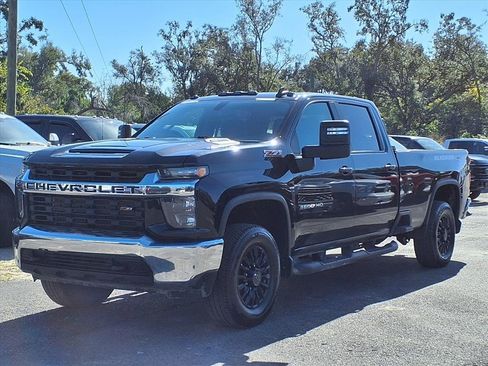 Used 2022 Chevrolet Silverado 2500 LT image 3