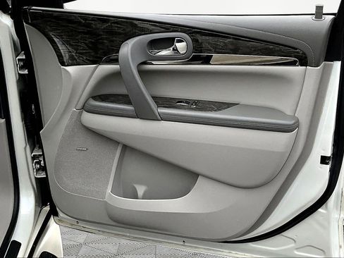 Used 2014 Buick Enclave Premium w/ Trailering Provision Package image 28