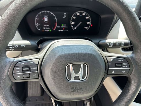 Certified 2025 Honda HR-V LX image 12