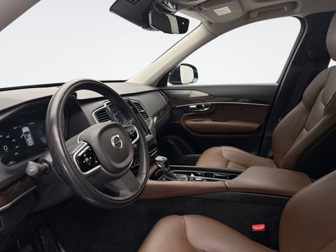 Used 2019 Volvo XC90 T6 Momentum w/ Protection Package image 9