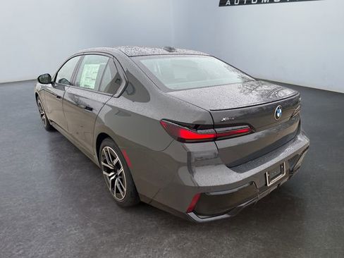 New 2026 BMW 740i xDrive image 18