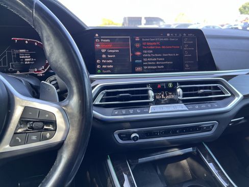Certified 2023 BMW X5 xDrive40i w/ M Sport Package AWD/4WD image 32