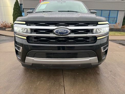 Used 2024 Ford Expedition Limited image 10