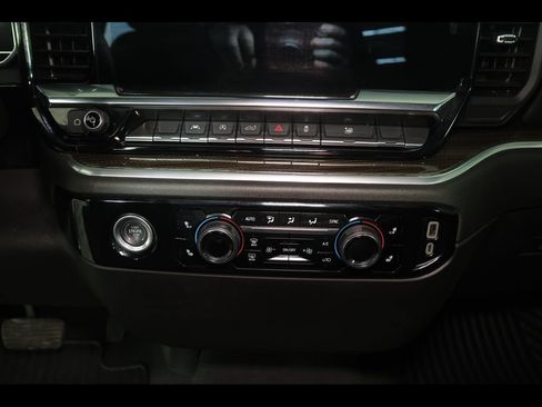 Certified 2024 Chevrolet Silverado 1500 LT AWD/4WD image 29
