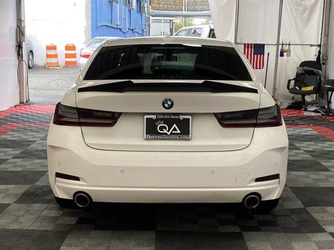 Used 2023 BMW 330i xDrive Sedan w/ Premium Package AWD/4WD image 5