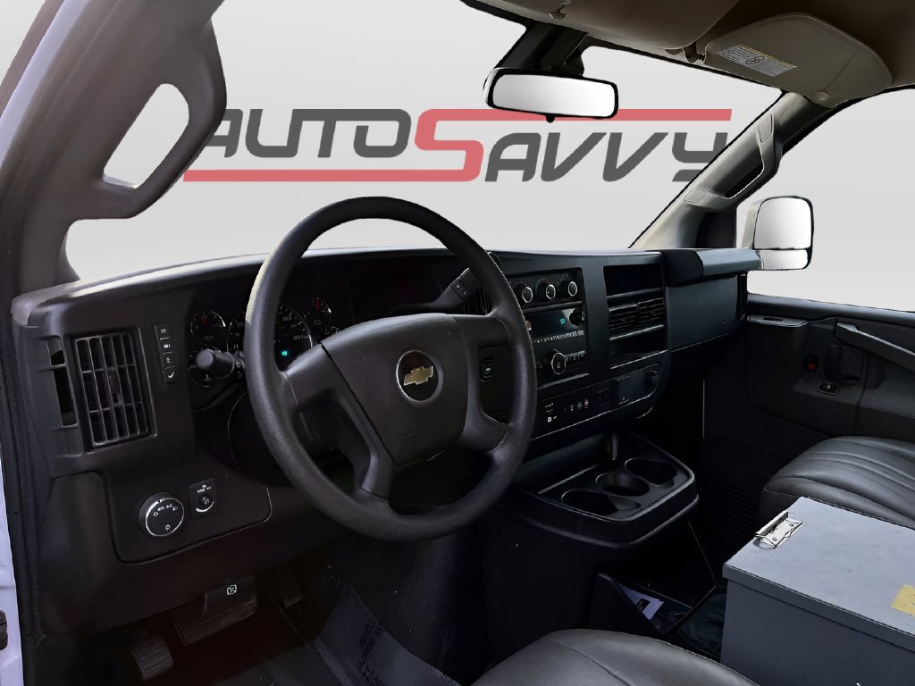 Used 2024 Chevrolet Express 2500 RWD image 9