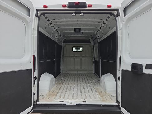 Used 2025 RAM ProMaster 2500 w/ Convenience Group FWD image 7