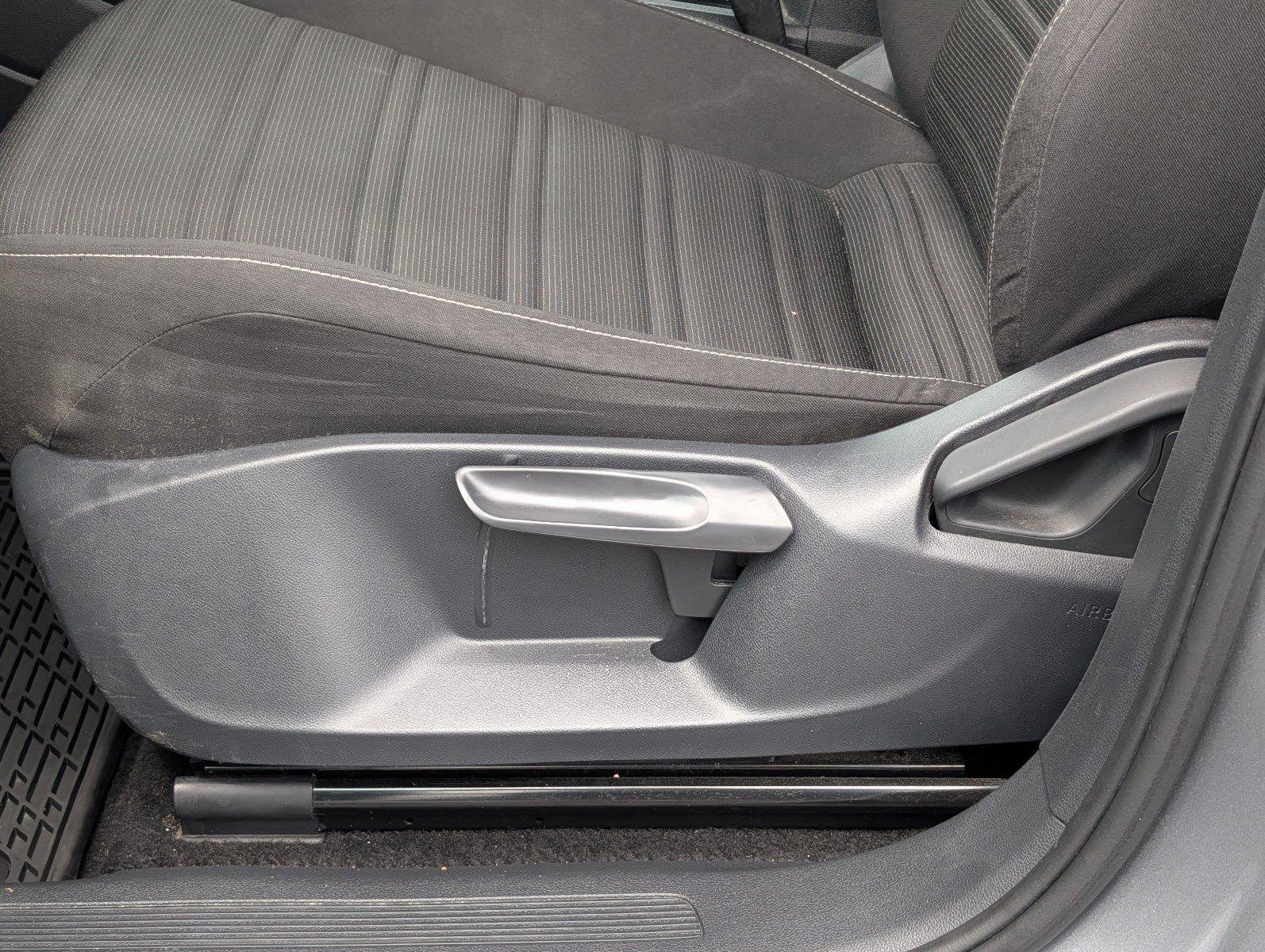 Used 2023 Volkswagen Tiguan S FWD image 11