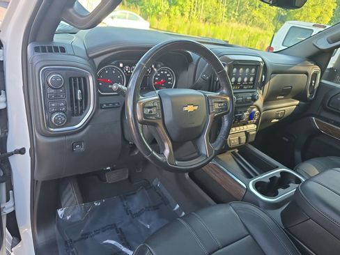 Used 2023 Chevrolet Silverado 2500 High Country w/ Z71 Off-Road Package AWD/4WD image 15