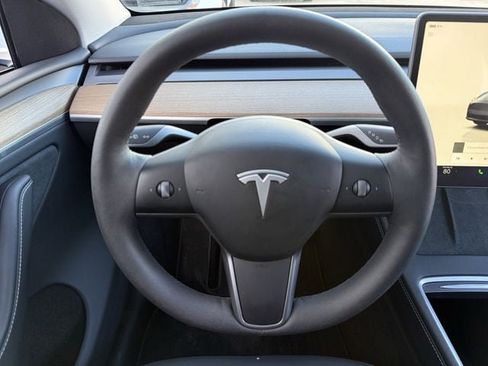 Used 2024 Tesla Model Y Long Range image 12