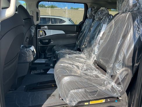 New 2026 Kia Carnival SX w/ SX Dark Edition Package image 12