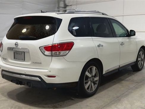 Used 2016 Nissan Pathfinder Platinum image 8