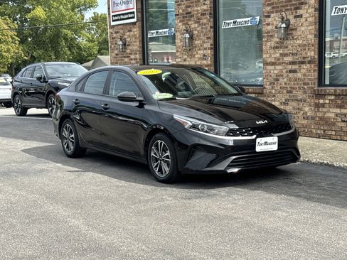 Used 2023 Kia Forte LXS FWD image 7