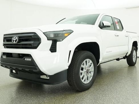 New 2026 Toyota Tacoma SR5 AWD/4WD image 32