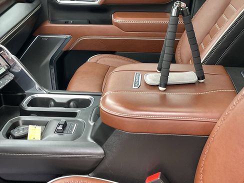 Used 2024 GMC Sierra 2500 Denali Ultimate image 37