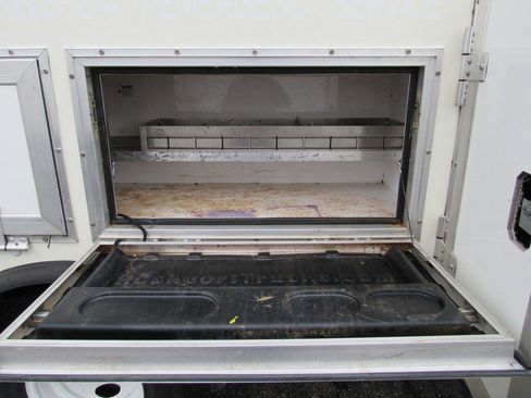 Used 2023 Ford E-450 and Econoline 450 Super Duty w/ Power Windows & Locks Group image 28