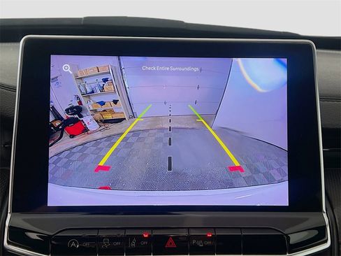 Used 2024 Jeep Compass Trailhawk image 16