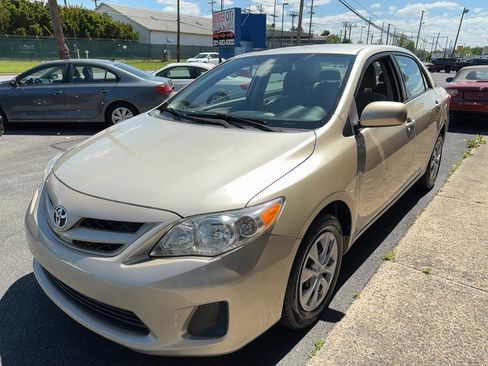 Used 2011 Toyota Corolla LE FWD image 5