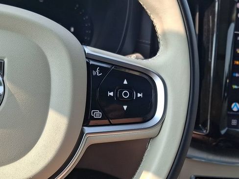 Used 2023 Volvo XC60 B5 Ultimate w/ Climate Package AWD/4WD image 24