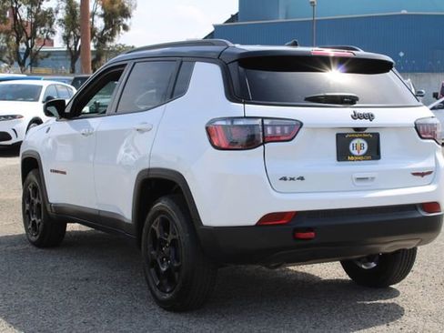 Used 2024 Jeep Compass Trailhawk image 3
