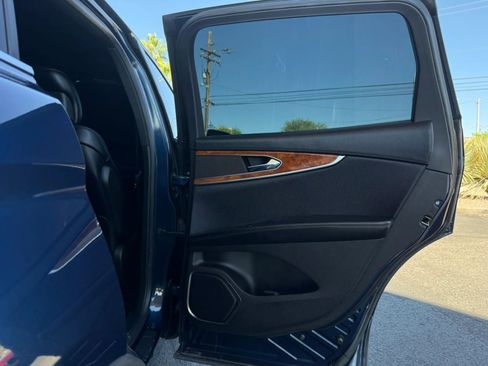 Used 2017 Lincoln MKX Reserve image 35