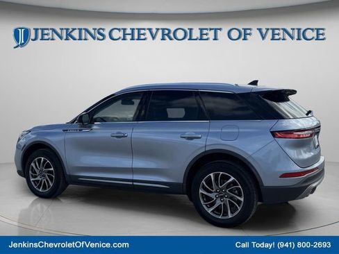 Used 2022 Lincoln Corsair FWD w/ Equipment Group 101A image 8