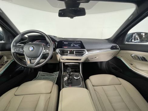 Used 2019 BMW 330i xDrive Sedan w/ Driving Assistance Package image 16