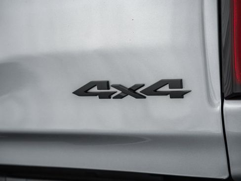 Used 2025 RAM 1500 Laramie w/ Night Edition image 9