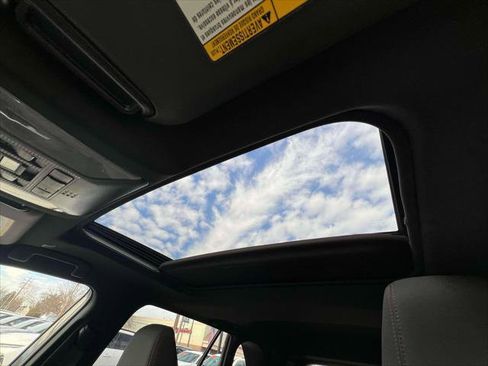 Used 2023 Toyota RAV4 SE image 30