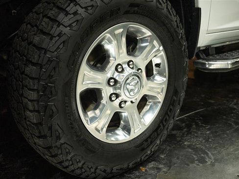 Used 2024 RAM 2500 Big Horn w/ Off Road Package AWD/4WD image 3