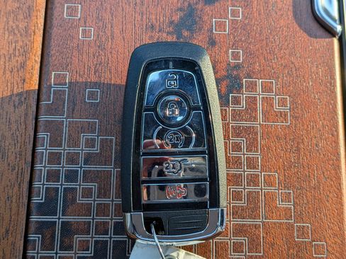 Certified 2025 Lincoln Navigator Black Label image 36