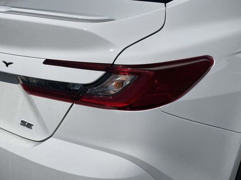 Used 2025 Toyota Camry SE w/ Convenience Package FWD image 20