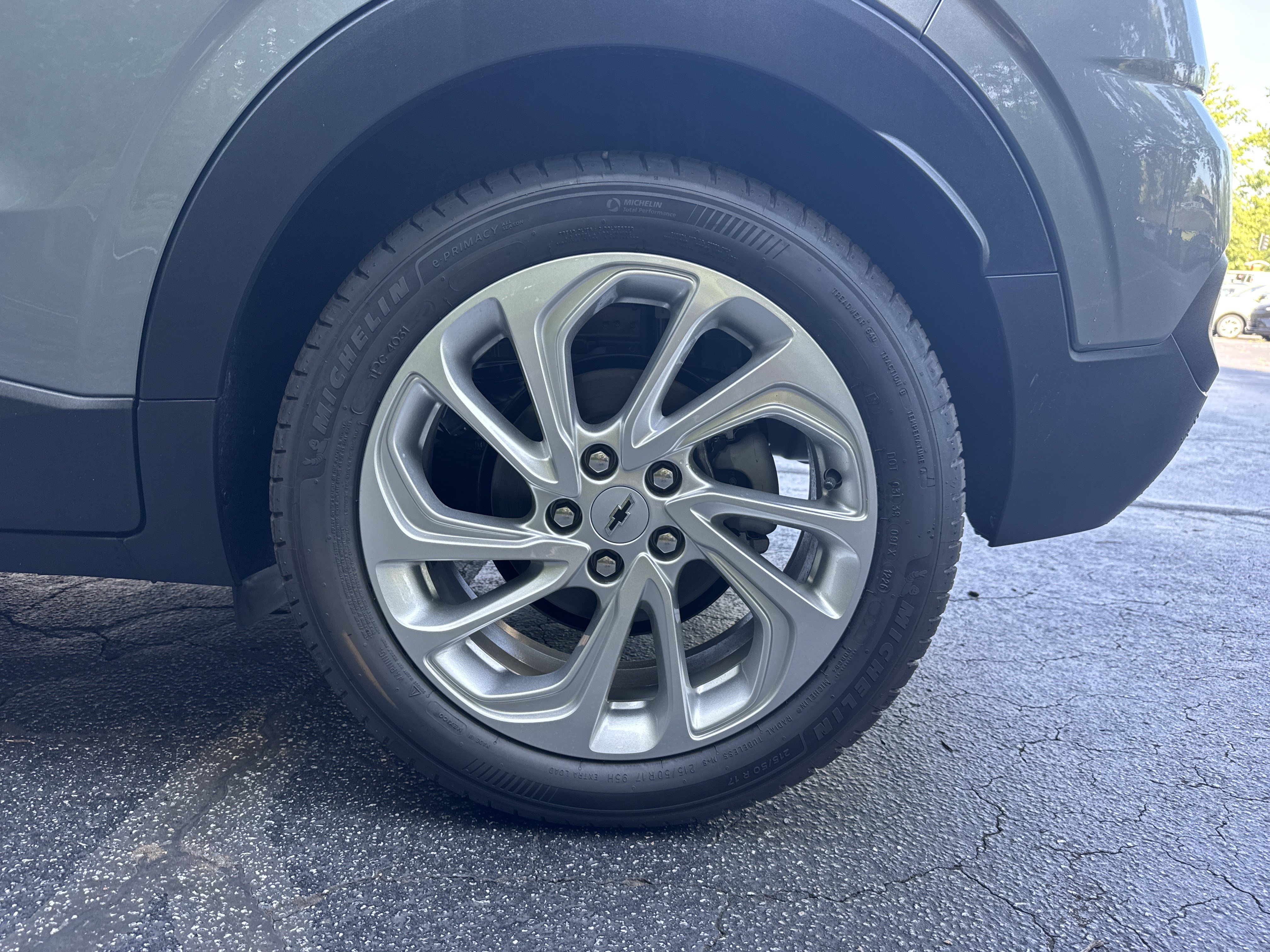 New 2027 Chevrolet Bolt LT FWD image 18