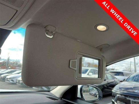 Certified 2025 Genesis G70 2.5T image 31