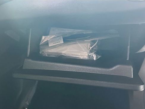 Used 2019 Chevrolet Equinox LT w/ Driver Convenience Package FWD image 31