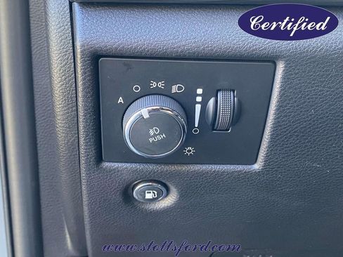 Used 2020 Jeep Grand Cherokee Altitude AWD/4WD image 17