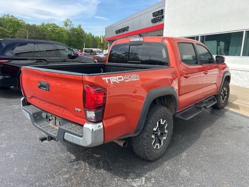 Used 2018 Toyota Tacoma TRD Off-Road image 6